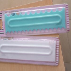 Plastic Design Scraper – Double Edge Pattern